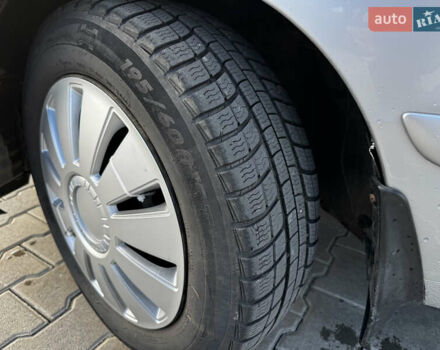 Сірий Міцубісі Lancer, об'ємом двигуна 1.58 л та пробігом 333 тис. км за 2700 $, фото 17 на Automoto.ua