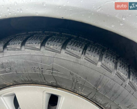 Серый Мицубиси Лансер, объемом двигателя 1.58 л и пробегом 333 тыс. км за 2600 $, фото 14 на Automoto.ua