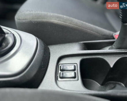 Сірий Міцубісі Lancer, об'ємом двигуна 1.6 л та пробігом 177 тис. км за 2800 $, фото 23 на Automoto.ua