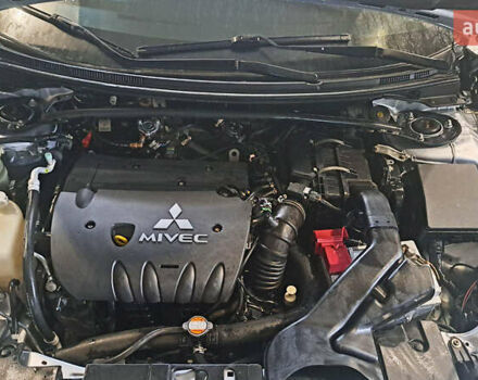 Сірий Міцубісі Lancer, об'ємом двигуна 2 л та пробігом 226 тис. км за 5999 $, фото 6 на Automoto.ua