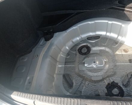 Серый Мицубиси Лансер, объемом двигателя 2 л и пробегом 180 тыс. км за 5800 $, фото 3 на Automoto.ua