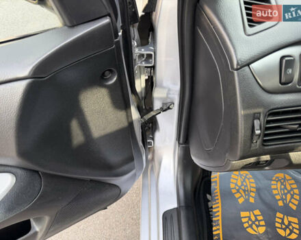 Серый Мицубиси Лансер, объемом двигателя 1.3 л и пробегом 160 тыс. км за 5555 $, фото 37 на Automoto.ua