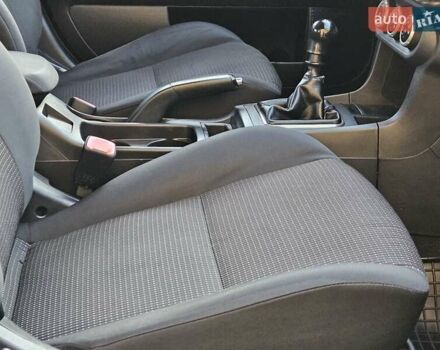 Серый Мицубиси Лансер, объемом двигателя 2 л и пробегом 282 тыс. км за 5450 $, фото 60 на Automoto.ua