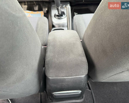 Серый Мицубиси Лансер, объемом двигателя 1.3 л и пробегом 160 тыс. км за 5555 $, фото 50 на Automoto.ua