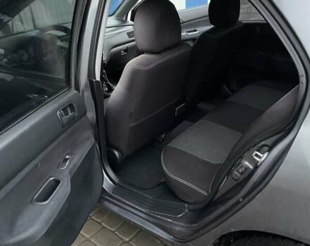 Сірий Міцубісі Lancer, об'ємом двигуна 1.6 л та пробігом 330 тис. км за 3500 $, фото 9 на Automoto.ua