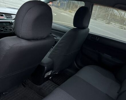 Серый Мицубиси Лансер, объемом двигателя 1.6 л и пробегом 350 тыс. км за 2850 $, фото 3 на Automoto.ua