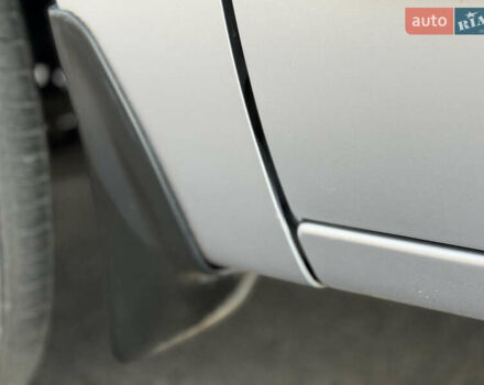 Серый Мицубиси Лансер, объемом двигателя 1.3 л и пробегом 160 тыс. км за 5555 $, фото 22 на Automoto.ua