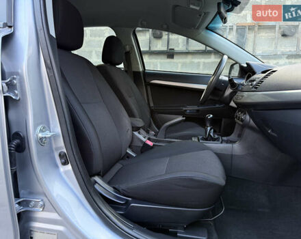 Міцубісі Lancer 2007 у Житомирі на Automoto.ua Сірий Міцубісі Lancer, об'ємом двигуна 1.5 л та пробігом 195 тис. км за 5700 $, фото 41 на Automoto.ua