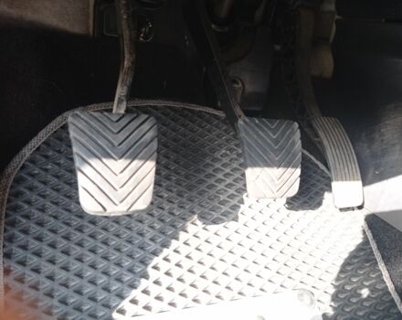 Серый Мицубиси Лансер, объемом двигателя 2 л и пробегом 180 тыс. км за 5800 $, фото 20 на Automoto.ua