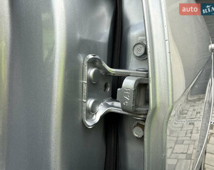 Міцубісі Lancer 2007 у Житомирі на Automoto.ua Сірий Міцубісі Lancer, об'ємом двигуна 1.5 л та пробігом 195 тис. км за 5700 $, фото 60 на Automoto.ua