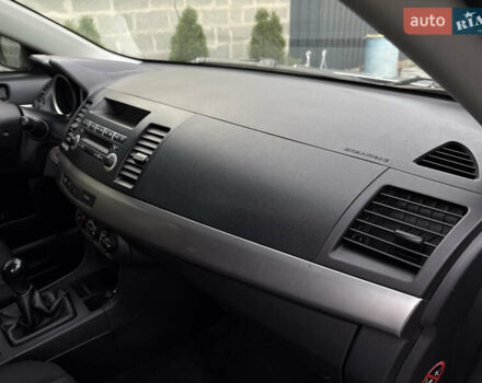 Міцубісі Lancer 2007 у Житомирі на Automoto.ua Сірий Міцубісі Lancer, об'ємом двигуна 1.5 л та пробігом 195 тис. км за 5700 $, фото 38 на Automoto.ua