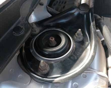 Серый Мицубиси Лансер, объемом двигателя 2 л и пробегом 180 тыс. км за 5800 $, фото 4 на Automoto.ua