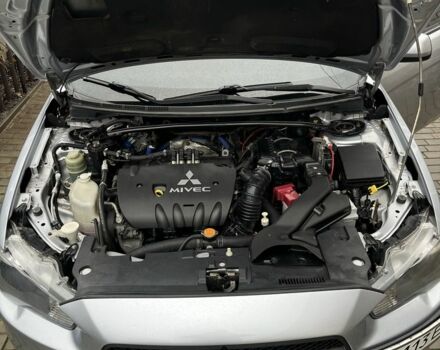 Серый Мицубиси Лансер, объемом двигателя 2 л и пробегом 227 тыс. км за 6600 $, фото 7 на Automoto.ua