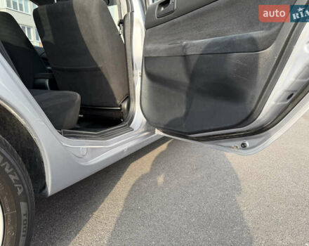 Серый Мицубиси Лансер, объемом двигателя 1.3 л и пробегом 160 тыс. км за 5555 $, фото 57 на Automoto.ua