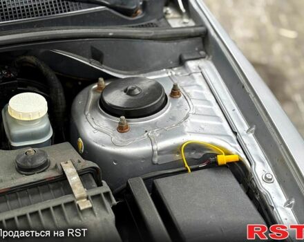 Сірий Міцубісі Lancer, об'ємом двигуна 1.6 л та пробігом 193 тис. км за 3999 $, фото 9 на Automoto.ua