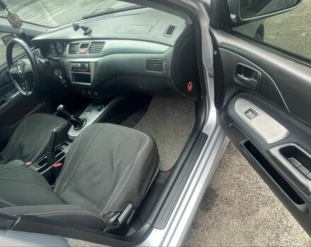 Сірий Міцубісі Lancer, об'ємом двигуна 1.6 л та пробігом 200 тис. км за 4200 $, фото 5 на Automoto.ua