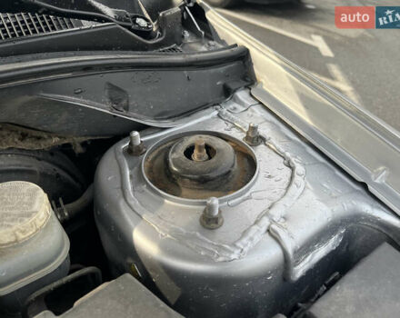 Серый Мицубиси Лансер, объемом двигателя 1.58 л и пробегом 232 тыс. км за 4900 $, фото 32 на Automoto.ua