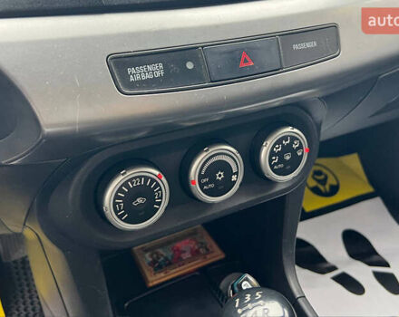 Серый Мицубиси Лансер, объемом двигателя 1.5 л и пробегом 239 тыс. км за 6000 $, фото 12 на Automoto.ua