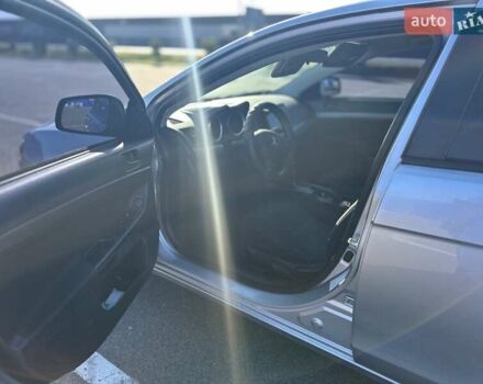 Мицубиси Лансер 2008 в Мукачеве на Automoto.ua Серый Мицубиси Лансер, объемом двигателя 1.5 л и пробегом 289 тыс. км за 6800 $, фото 3 на Automoto.ua
