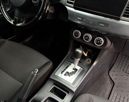 Сірий Міцубісі Lancer, об'ємом двигуна 2 л та пробігом 180 тис. км за 7600 $, фото 9 на Automoto.ua