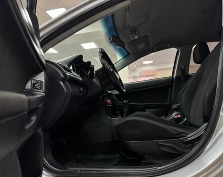 Серый Мицубиси Лансер, объемом двигателя 2 л и пробегом 172 тыс. км за 6300 $, фото 11 на Automoto.ua