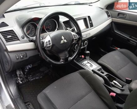 Сірий Міцубісі Lancer, об'ємом двигуна 2 л та пробігом 275 тис. км за 6000 $, фото 4 на Automoto.ua