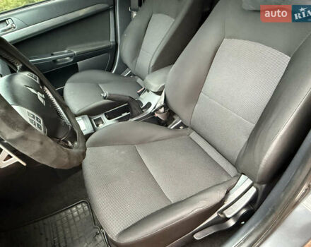 Сірий Міцубісі Lancer, об'ємом двигуна 2 л та пробігом 92 тис. км за 8200 $, фото 13 на Automoto.ua