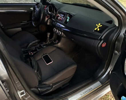 Серый Мицубиси Лансер, объемом двигателя 1.5 л и пробегом 255 тыс. км за 6000 $, фото 9 на Automoto.ua