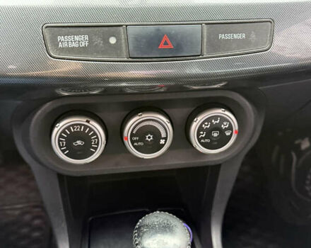 Сірий Міцубісі Lancer, об'ємом двигуна 2 л та пробігом 253 тис. км за 8700 $, фото 31 на Automoto.ua