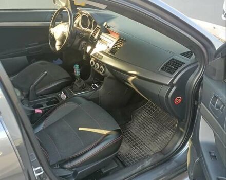 Сірий Міцубісі Lancer, об'ємом двигуна 2 л та пробігом 300 тис. км за 5500 $, фото 3 на Automoto.ua
