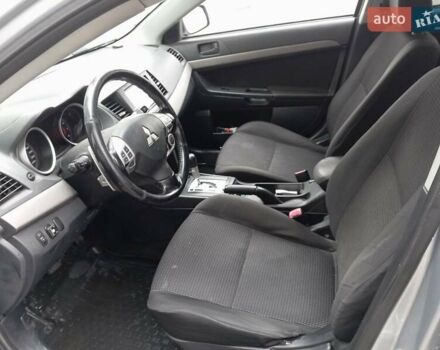 Сірий Міцубісі Lancer, об'ємом двигуна 2 л та пробігом 275 тис. км за 6000 $, фото 5 на Automoto.ua