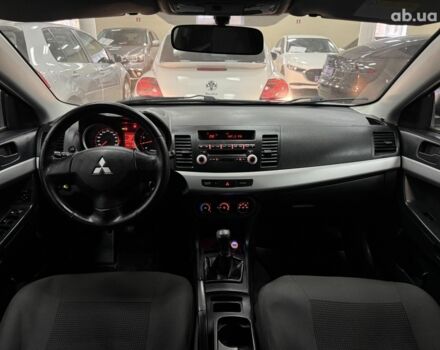 Серый Мицубиси Лансер, объемом двигателя 0 л и пробегом 241 тыс. км за 6400 $, фото 3 на Automoto.ua