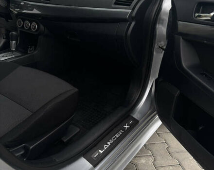 Серый Мицубиси Лансер, объемом двигателя 2 л и пробегом 211 тыс. км за 7100 $, фото 6 на Automoto.ua