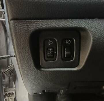 Сірий Міцубісі Lancer, об'ємом двигуна 1.6 л та пробігом 176 тис. км за 4999 $, фото 27 на Automoto.ua