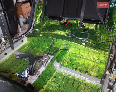 Серый Мицубиси Лансер, объемом двигателя 2 л и пробегом 175 тыс. км за 7300 $, фото 11 на Automoto.ua