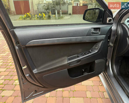 Сірий Міцубісі Lancer, об'ємом двигуна 2 л та пробігом 92 тис. км за 8200 $, фото 25 на Automoto.ua