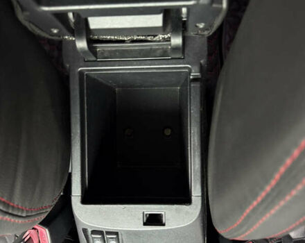 Сірий Міцубісі Lancer, об'ємом двигуна 2 л та пробігом 253 тис. км за 8700 $, фото 40 на Automoto.ua