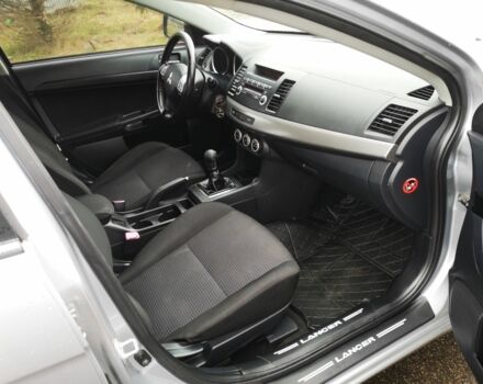 Серый Мицубиси Лансер, объемом двигателя 2 л и пробегом 260 тыс. км за 5200 $, фото 10 на Automoto.ua