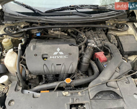 Мицубиси Лансер 2008 в Запорожье на Automoto.ua Серый Мицубиси Лансер, объемом двигателя 2 л и пробегом 300 тыс. км за 6000 $, фото 5 на Automoto.ua