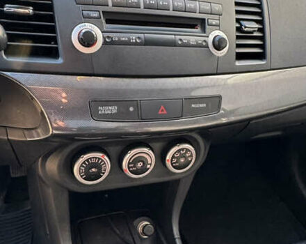 Серый Мицубиси Лансер, объемом двигателя 2 л и пробегом 190 тыс. км за 6900 $, фото 17 на Automoto.ua