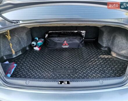 Серый Мицубиси Лансер, объемом двигателя 1.5 л и пробегом 183 тыс. км за 5900 $, фото 7 на Automoto.ua