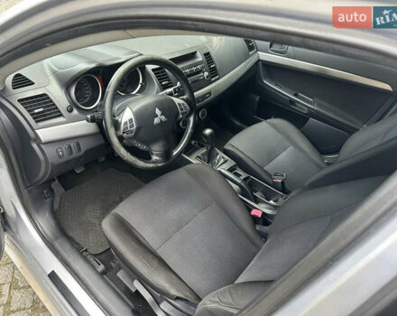 Сірий Міцубісі Lancer, об'ємом двигуна 2 л та пробігом 195 тис. км за 5200 $, фото 7 на Automoto.ua