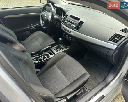 Сірий Міцубісі Lancer, об'ємом двигуна 2 л та пробігом 195 тис. км за 5200 $, фото 9 на Automoto.ua