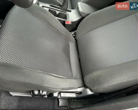 Сірий Міцубісі Lancer, об'ємом двигуна 1.58 л та пробігом 94 тис. км за 6500 $, фото 17 на Automoto.ua