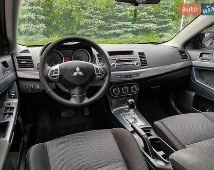 Сірий Міцубісі Lancer, об'ємом двигуна 2 л та пробігом 263 тис. км за 7000 $, фото 2 на Automoto.ua
