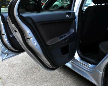 Сірий Міцубісі Lancer, об'ємом двигуна 2 л та пробігом 178 тис. км за 7400 $, фото 17 на Automoto.ua