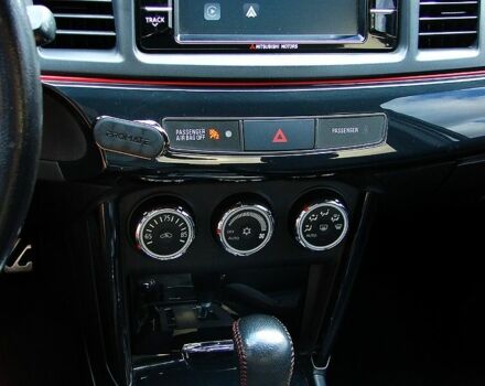 Серый Мицубиси Лансер, объемом двигателя 2 л и пробегом 85 тыс. км за 9700 $, фото 13 на Automoto.ua