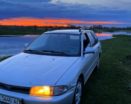 Сірий Міцубісі Lancer, об'ємом двигуна 1.6 л та пробігом 330 тис. км за 2250 $, фото 1 на Automoto.ua