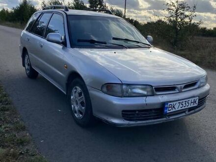 Мицубиси Лансер 1993 в Березно на Automoto.ua Серый Мицубиси Лансер, объемом двигателя 1.6 л и пробегом 400 тыс. км за 1900 $, фото 1 на Automoto.ua