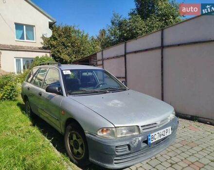 Сірий Міцубісі Lancer, об'ємом двигуна 1.6 л та пробігом 330 тис. км за 2000 $, фото 1 на Automoto.ua